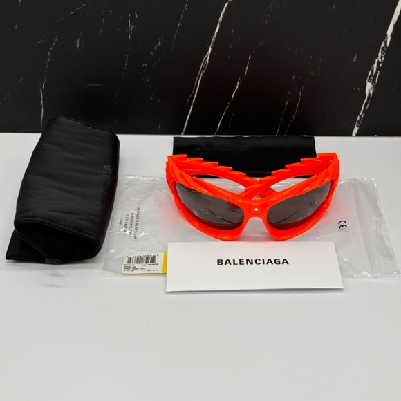 NEW BB0255S 005 BALENCIAGA ORANGE OVAL WOMEN BALENCIAGA SUNGLASSES - Picture 10 of 10